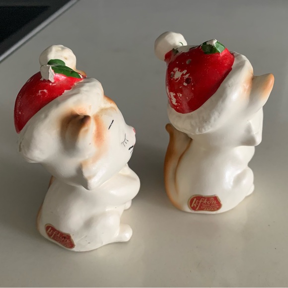 Vintage salt and pepper shakers (set of 2) - Picture 3 of 7